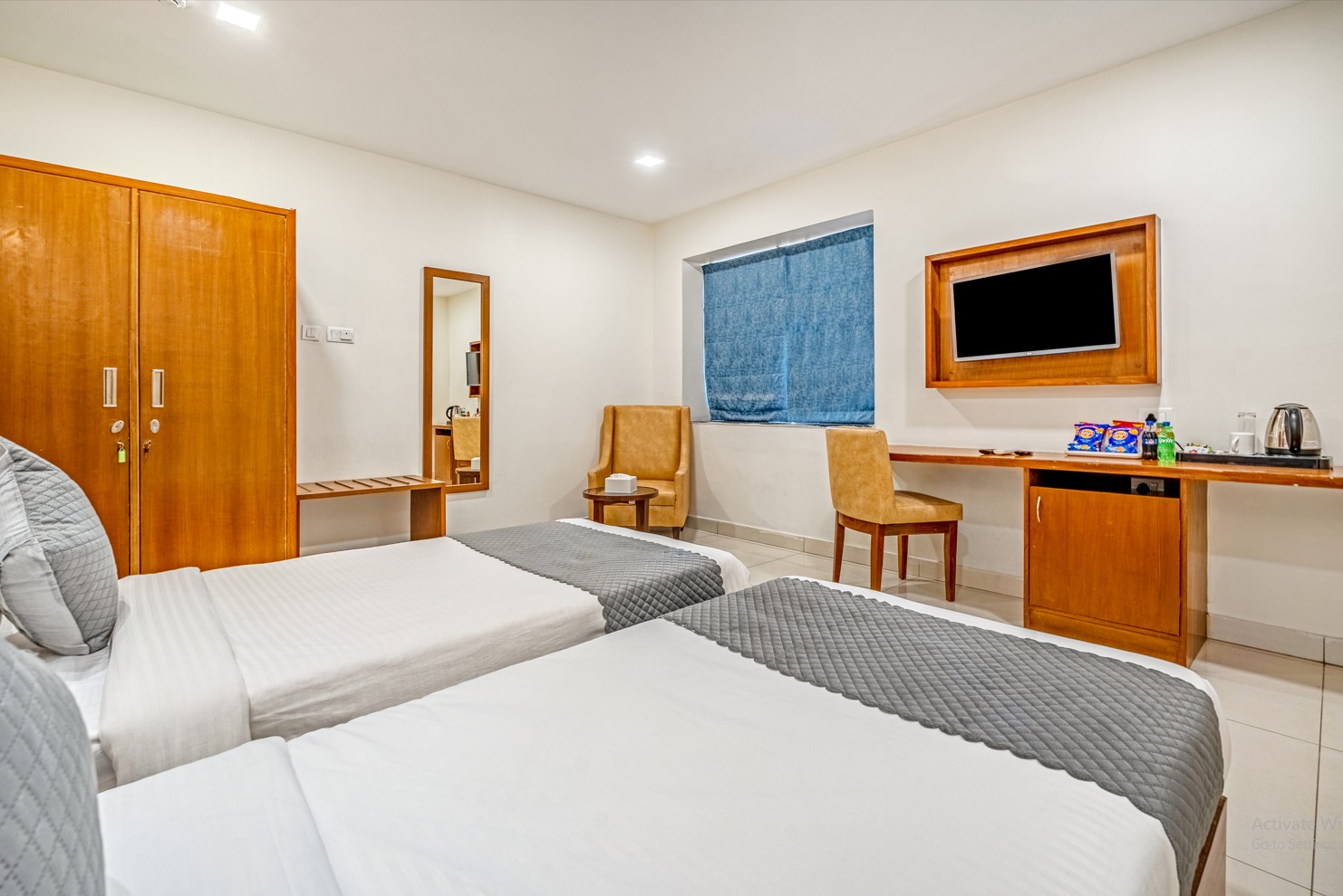 Westside Hotel deluxe room